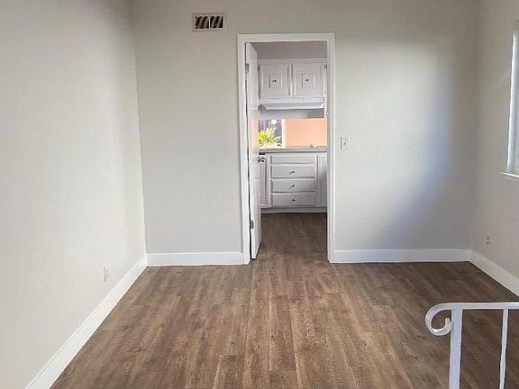 4th image of 1263 Beach Park Blvd