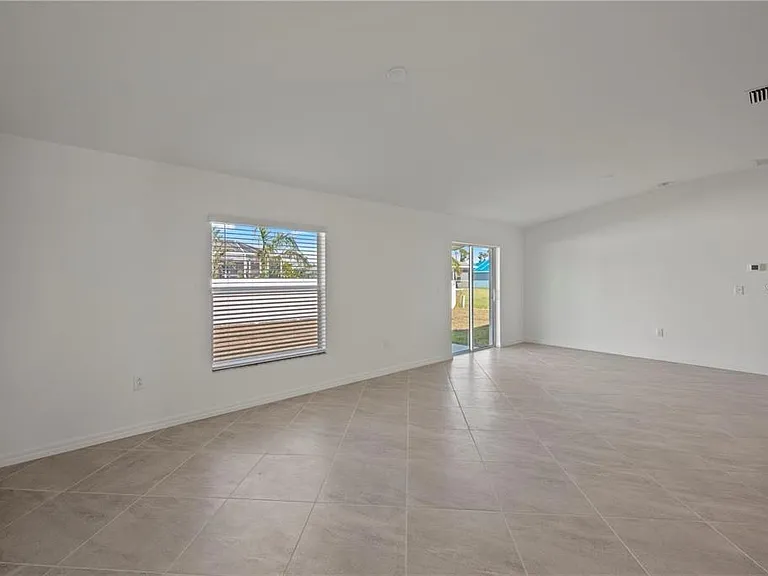23234 Alaska Ave — Photo 12