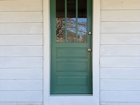 3rd image of 520 Pumpkin Branch Rd