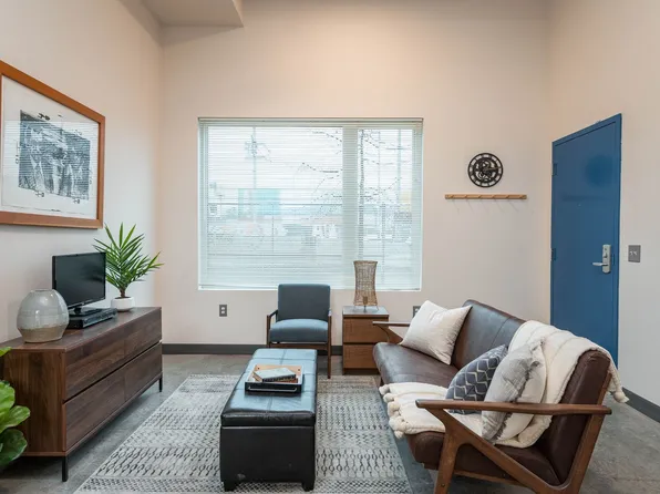 Dean River Apartments