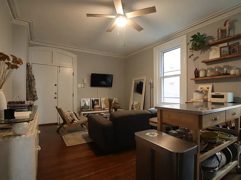 2107 Green St #2RR — Photo 9