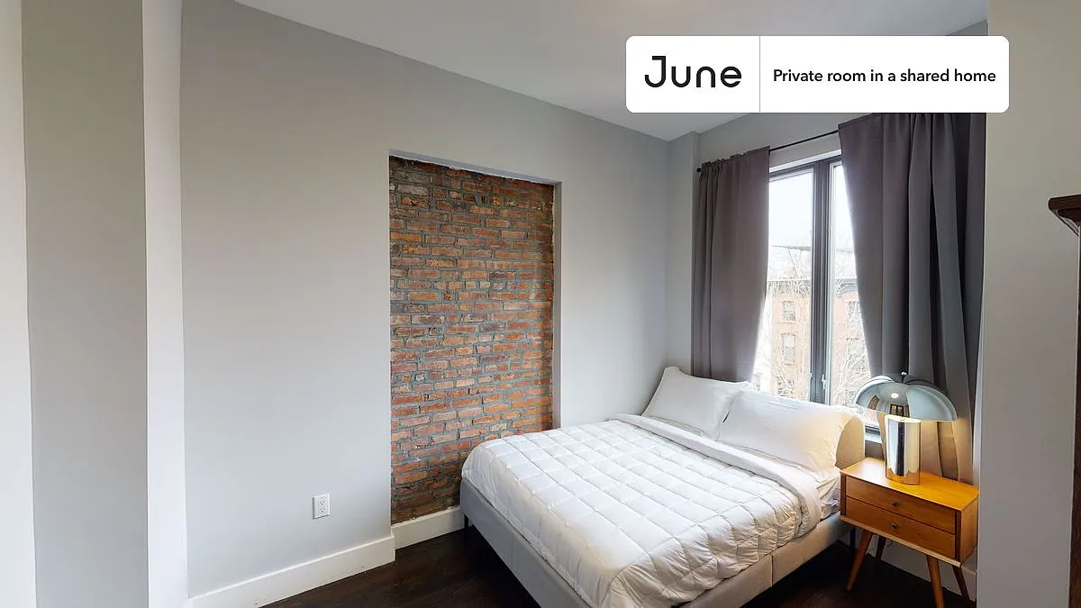 Full bedroom in 4 bed/2 bath home in Bedford-Stuyvesant #733 A — Photo 1
