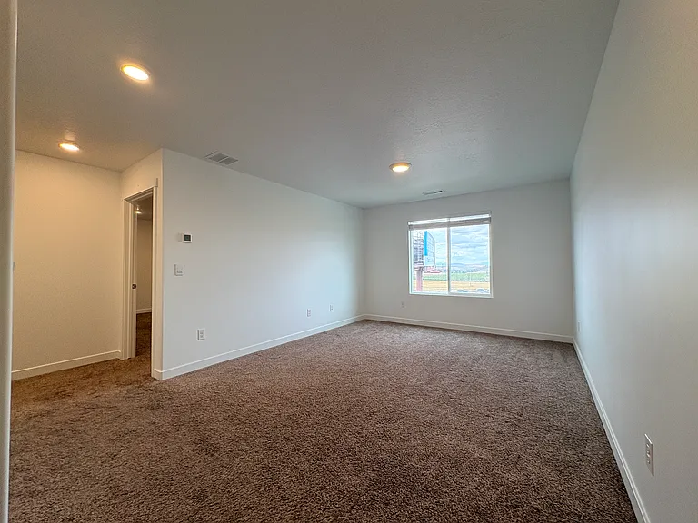 1216 S Raintree Ln — Photo 18