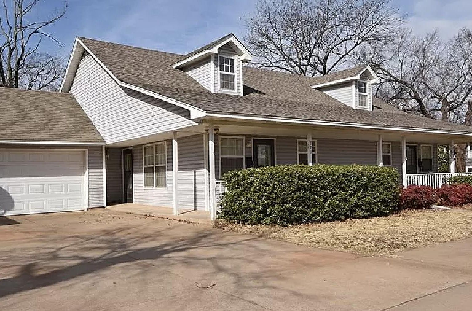 223 N Elm St 2, Guthrie, OK 73044 Zillow