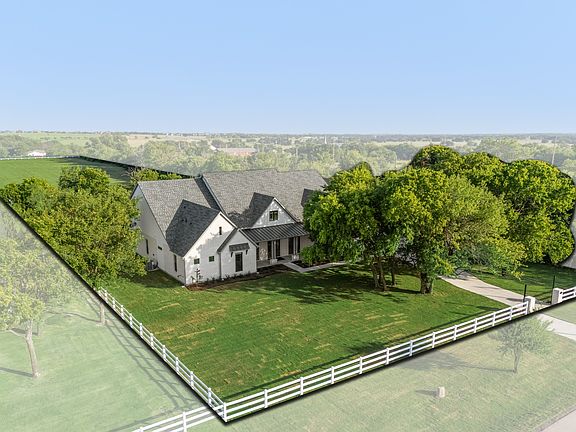 3rd image of 153 League Rd