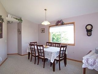 3rd image of 1934 Wildflower Dr NE