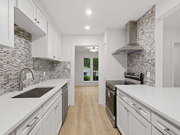 5th image of 7515 Meadow Oaks Dr