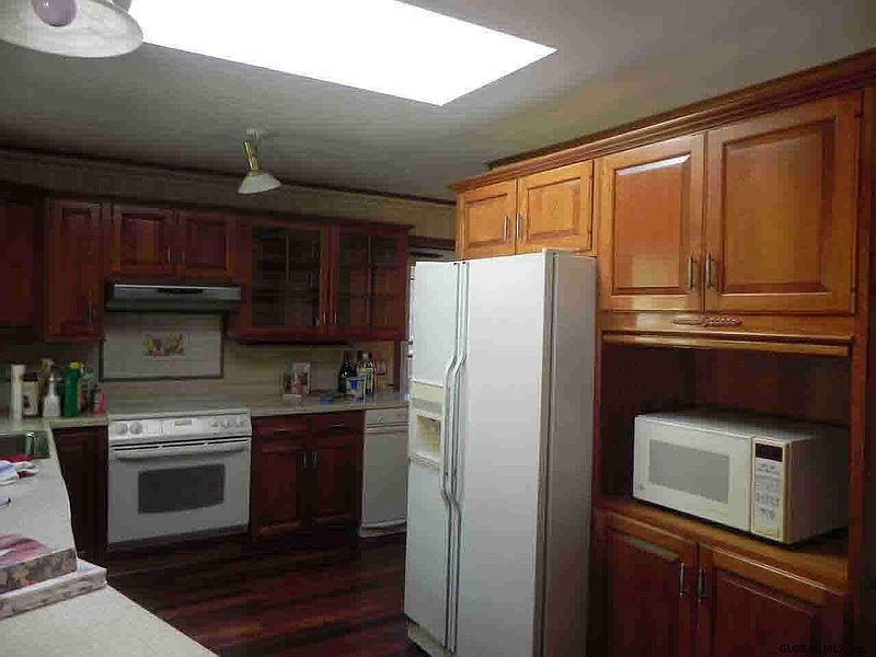 3rd image of 33-35 Maple Street
