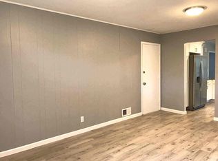 8725 Marty Ln, Overland Park, KS 66212