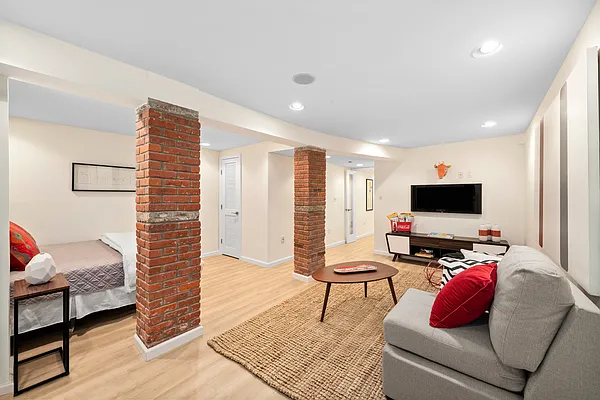 Sold by Corcoran | media 15