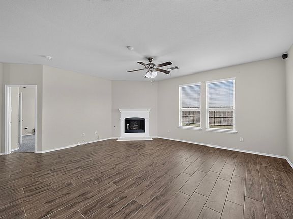 4th image of 410 Dartmouth Dr