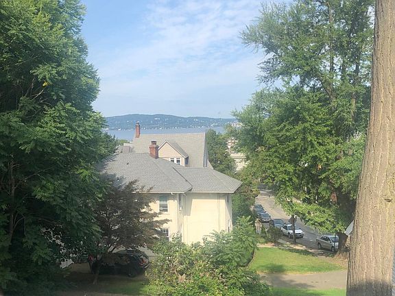 3rd image of 38 Hamilton Pl APT 3S