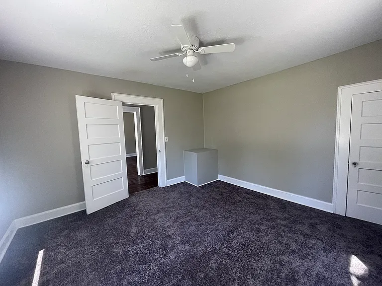 2719 Chestnut St — Photo 2