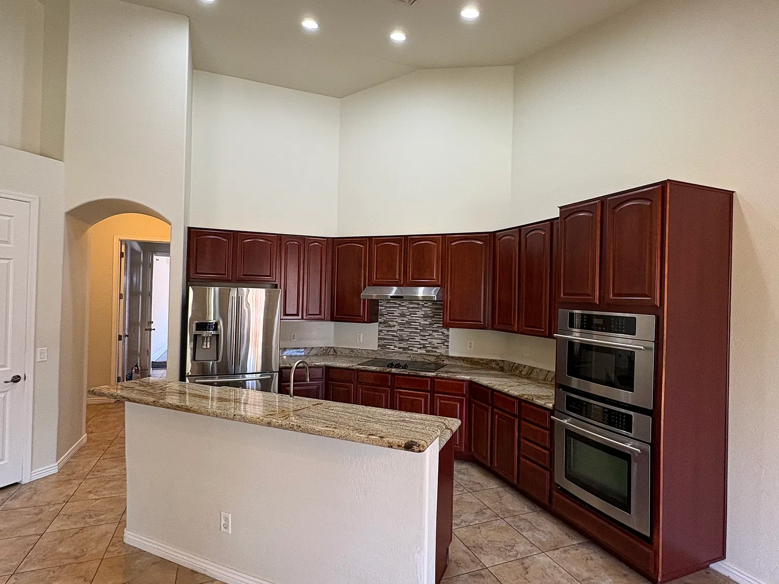 4 bed, 3290 sqft, $2,800 — Photo 4
