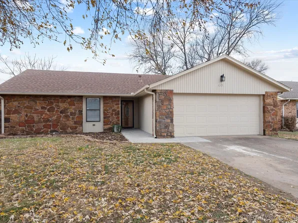 405 N Spruce Ave, Bartlesville, OK 74006