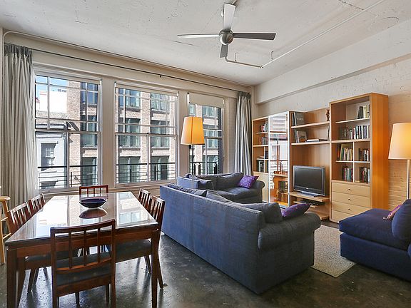 3rd image of 441 Gravier St APT 6