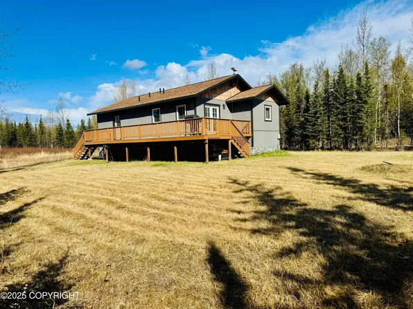 5670 W Calico Dr, Wasilla, AK 99623