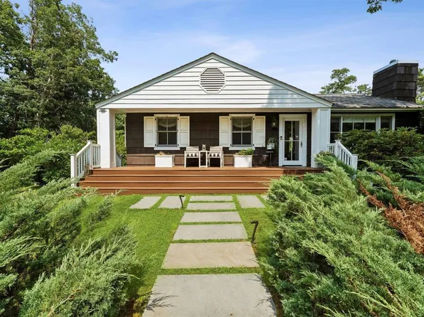 34 Ridge Road, Southampton, NY 11968