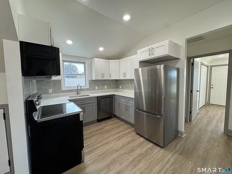 128 Jewett St #3 — Photo 3