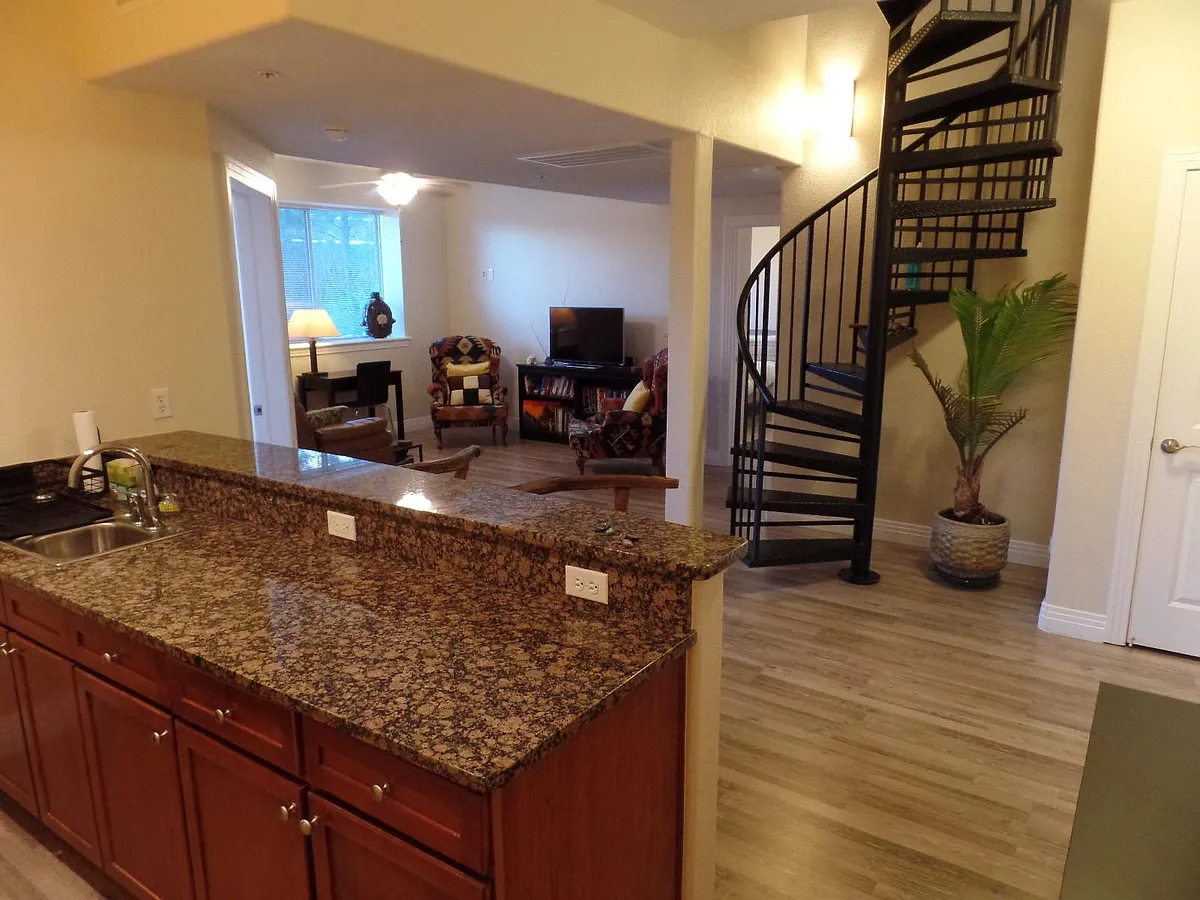 Building Photo - 9079 E Panorama Cir #316