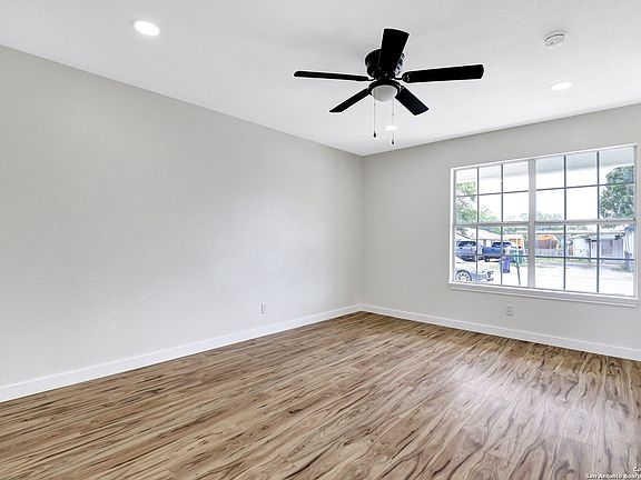 4th image of 9527 Strech Ave