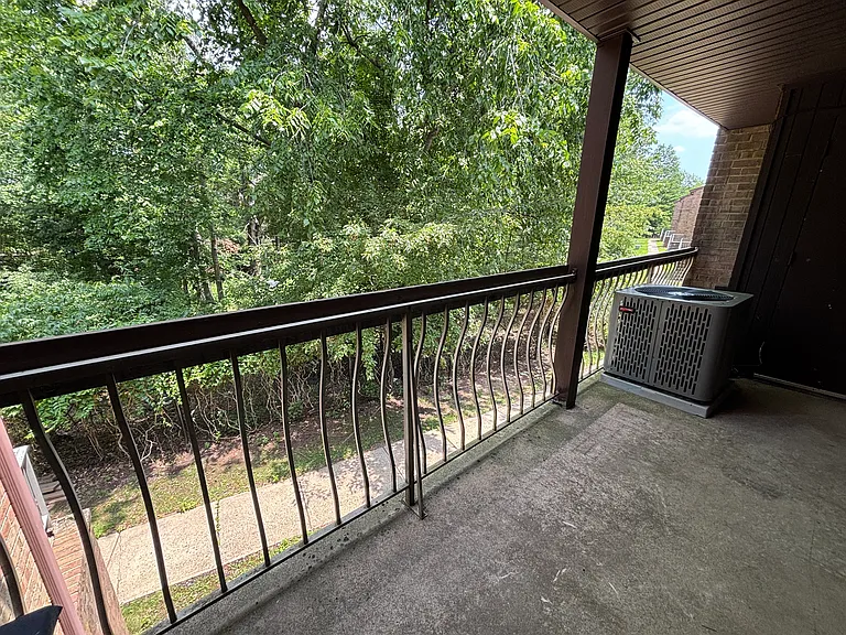 1916 Raspberry Ct — Photo 12