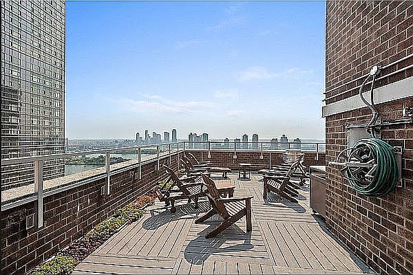 1st image of 333 E 45th St APT 8D