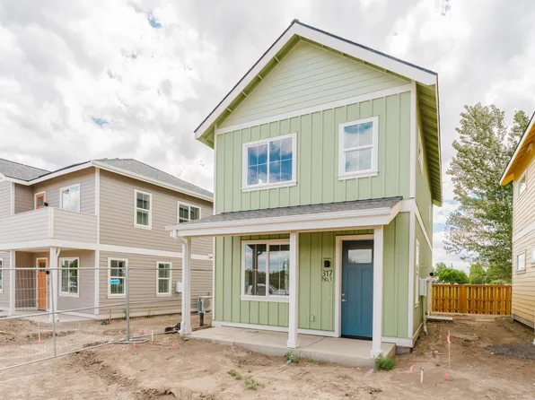 317 NW 17th St #4, Redmond, OR 97756