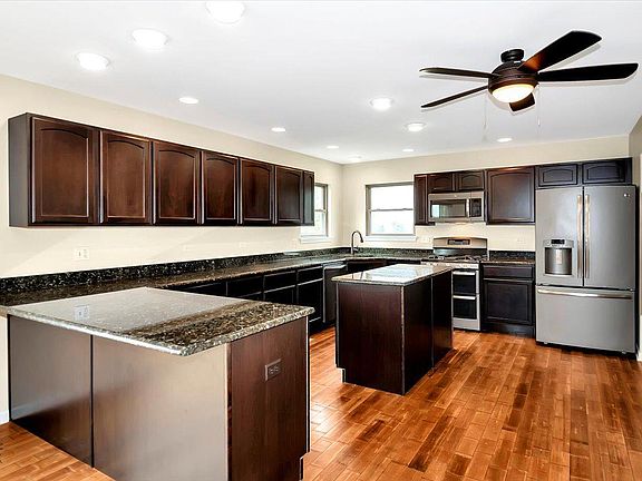 5th image of 2212 Alta Vista Dr