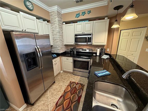 3rd image of 1076 Winding Pines CIR #203