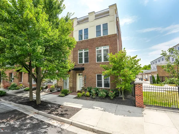 3512 11th St S, Arlington, VA 22204