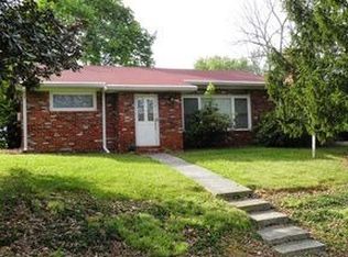 30 Oak Dr, Mc Caysville, GA 30555
