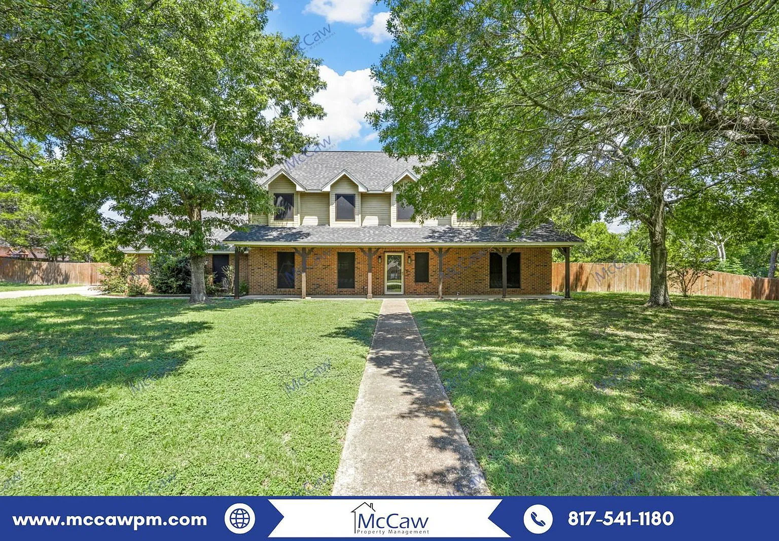 4 bed, 2.5 bath, 2340 sqft, $3,000 — Photo 2
