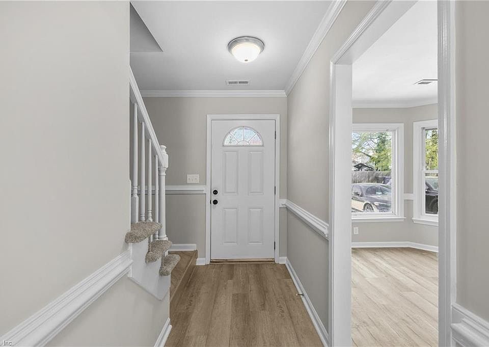 1st image of 2409 Rennie Dr