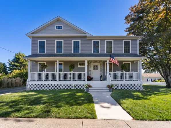 75 Harbor Street, Branford, CT 06405