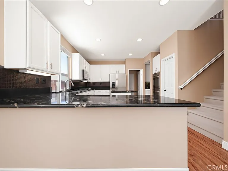 45277 Chateau Ct — Photo 26