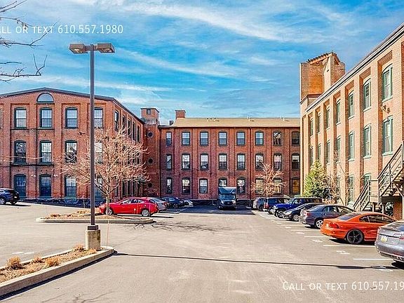 2nd image of 200 Lincoln Ave #118