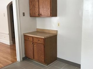 8045 S Chappel Ave, Chicago, IL 60617