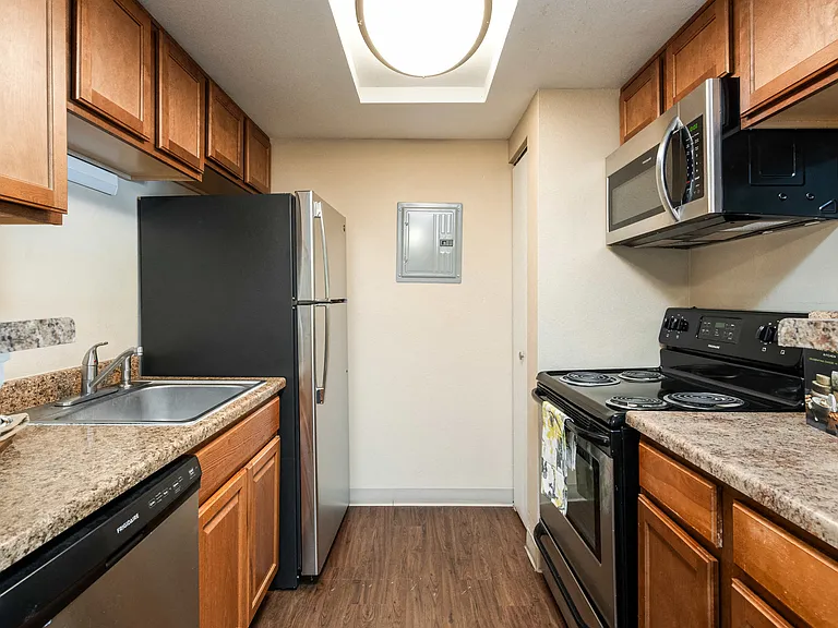 Oak Ridge Apartments — Photo 5