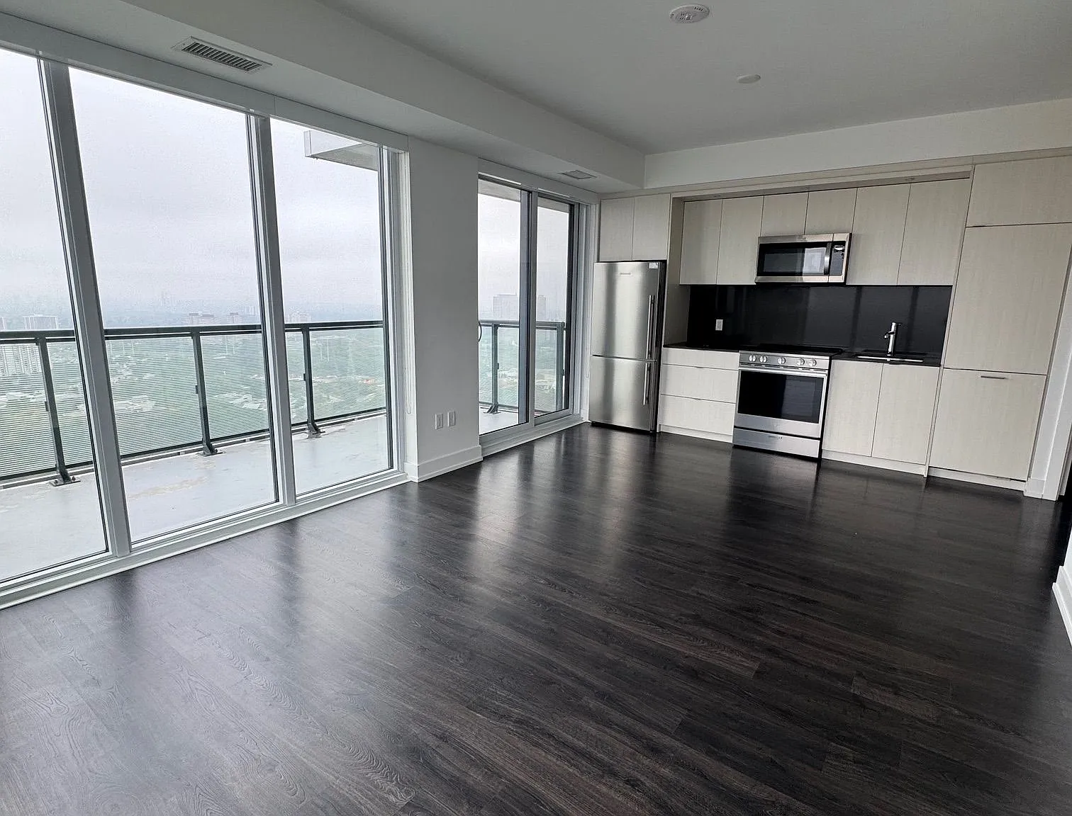 2 bed, $3,500 — Photo 2