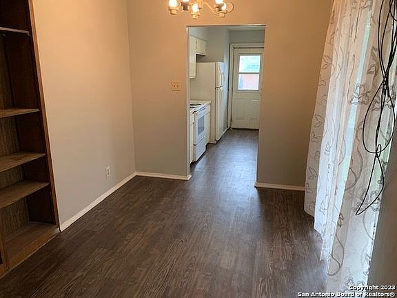 4th image of 5354 Gawain Dr