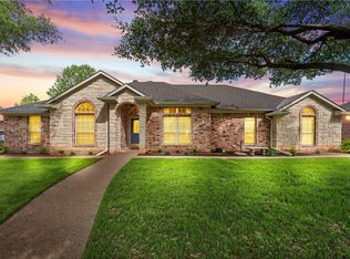 717 Oakmont Dr, Hewitt, TX 76643