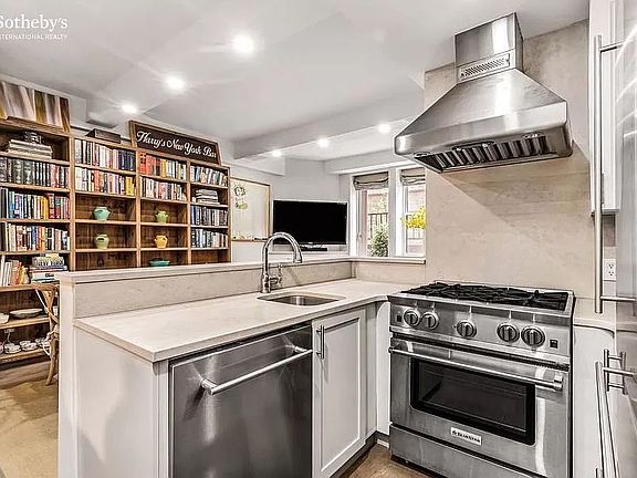 3rd image of 64 E 94th St APT 1G