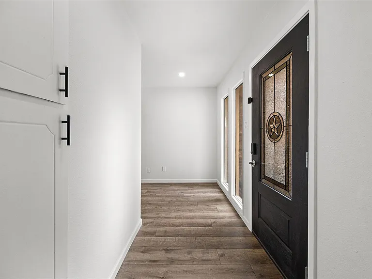 431 Evergreen Dr — Photo 5