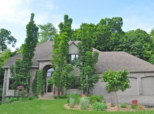 6540 Fox Path, Chanhassen, MN 55317