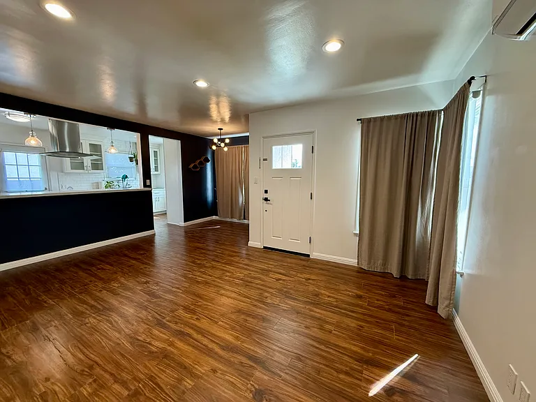 8641 Milton Ave — Photo 14