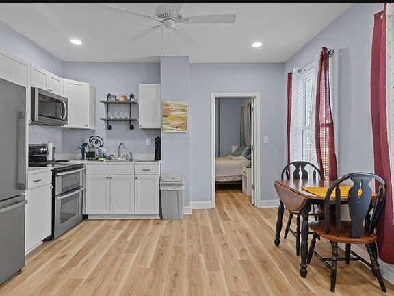 4th image of 703 1st St #C