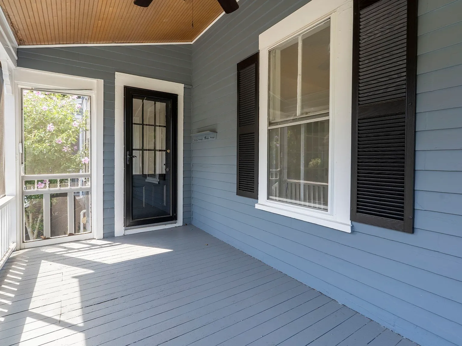 22 Berkeley St — Photo 4