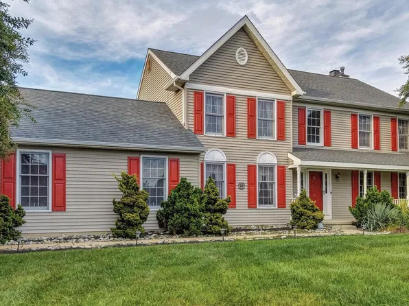 41 Airdrie Dr, Bear, DE 19701