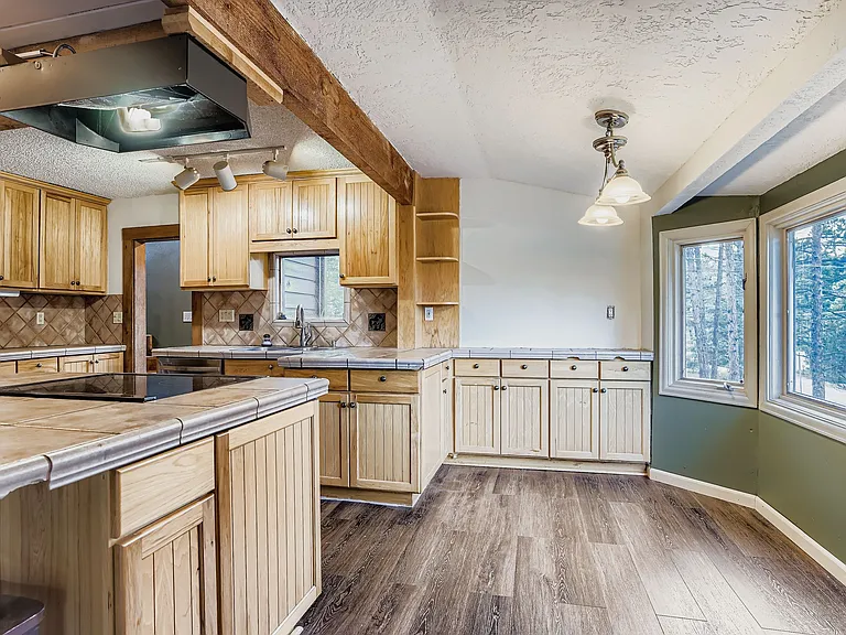 30172 Hilltop Dr — Photo 13